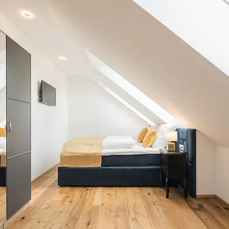 Granit Apartment *